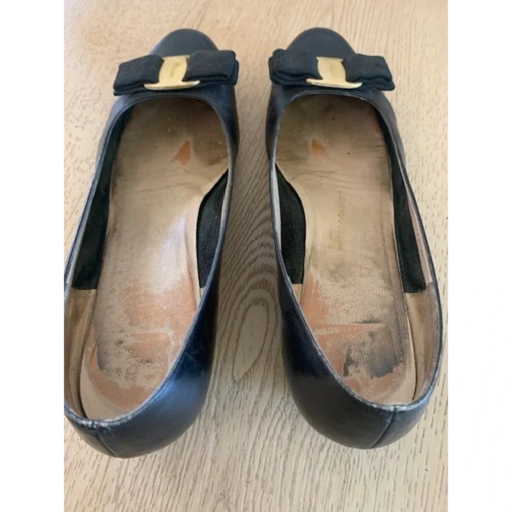 Salvatore Ferragamo Vara Bow Pumps‎ Black Leather Low Block Heel Shoes 7.5 C